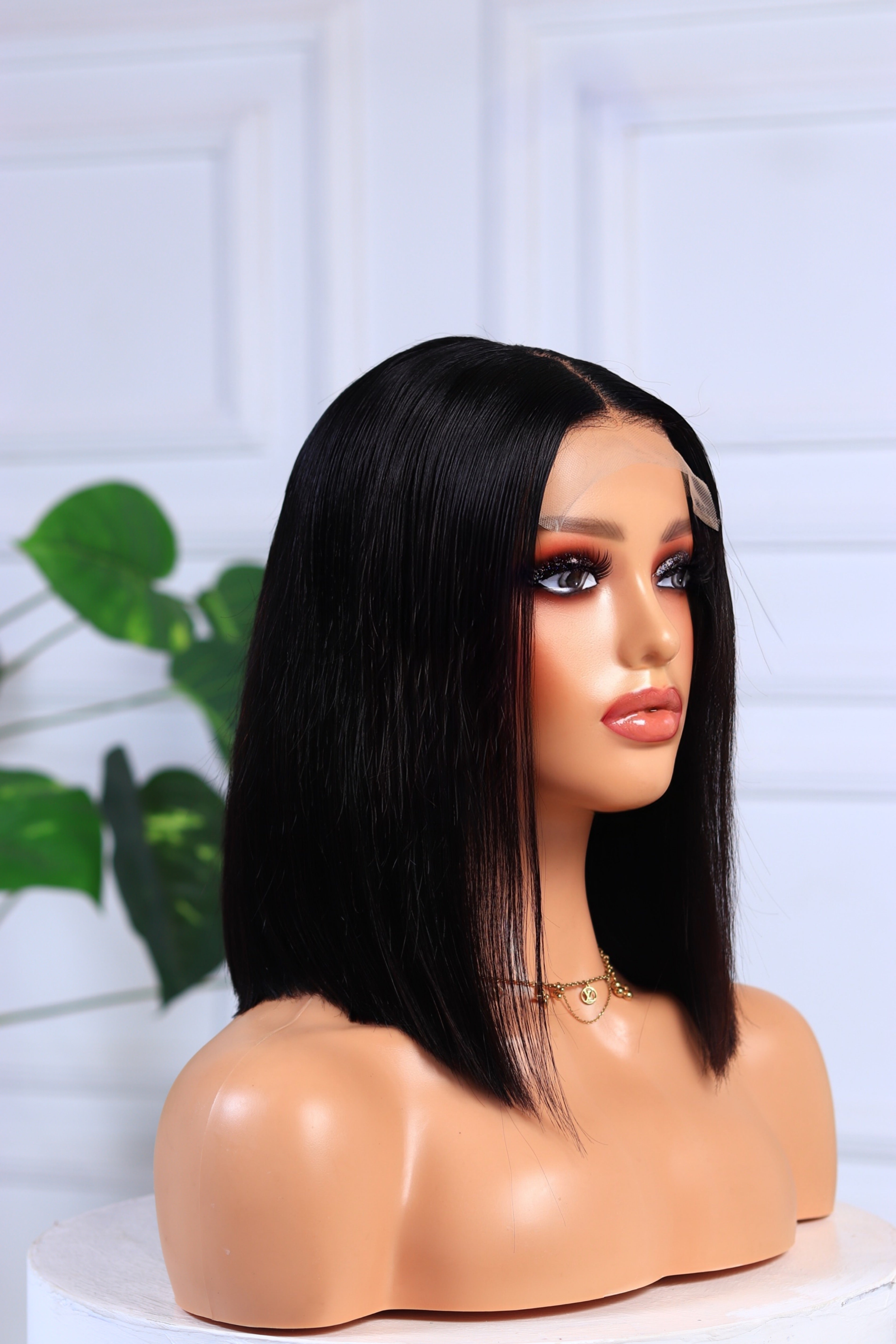 Vietnamese straight Bob 10"